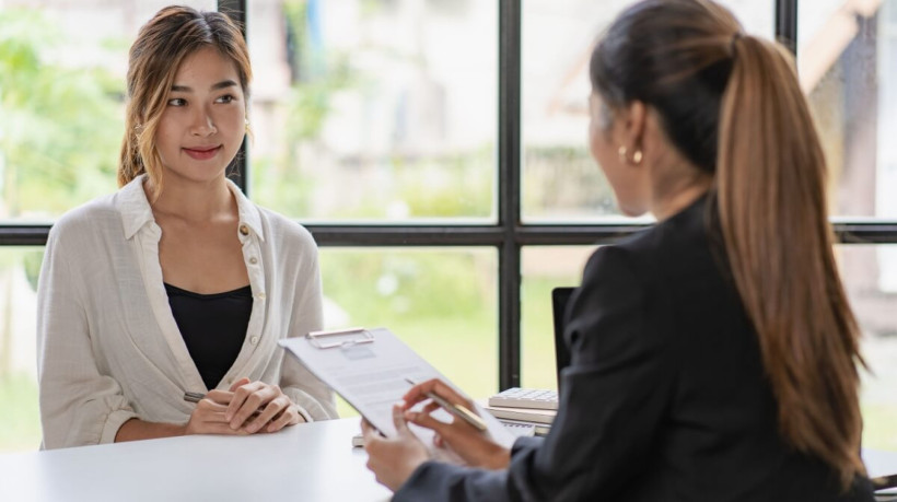 Estar bem-preparado para a entrevista é tão importante quanto ter um bom currículo (Imagem: SaiArLawKa2 | Shutterstock)