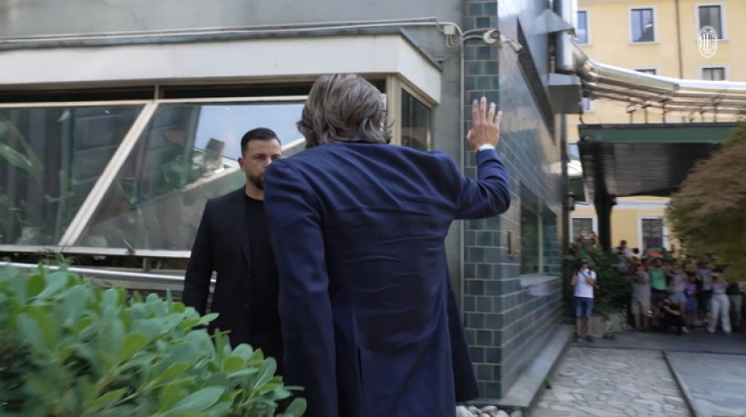 Bastidores do primeiro dia de Modric no AC Milan