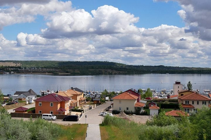 Trata-se de uma área próxima ao antigo lago Neumark-Nord 1, que existia durante o último período interglacial, há cerca de 125 mil anos.