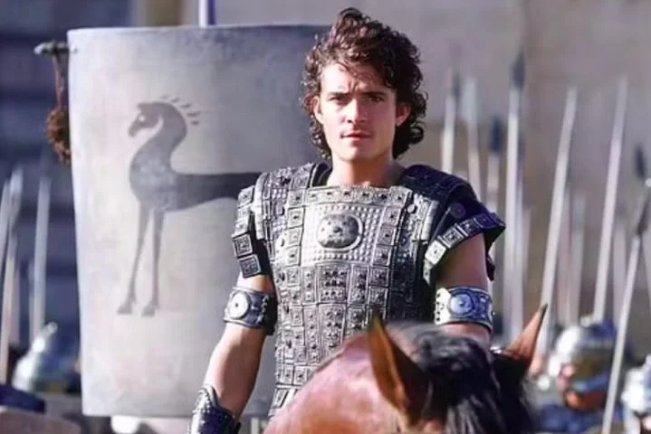 Bloom também deu vida ao personagem Paris no épico “Tróia”, baseado no poema “Ilíada”, de Homero. Porém, ele já declarou em entrevistas que detestou participar dessa produção. O filme é ótimo. Tinha Brad Pitt, Eric Bana e Peter O'Toole. Mas como eu vou fazer esse personagem? Ele é contra tudo que eu sinto dentro de mim, declarou à revista “Variety”.
