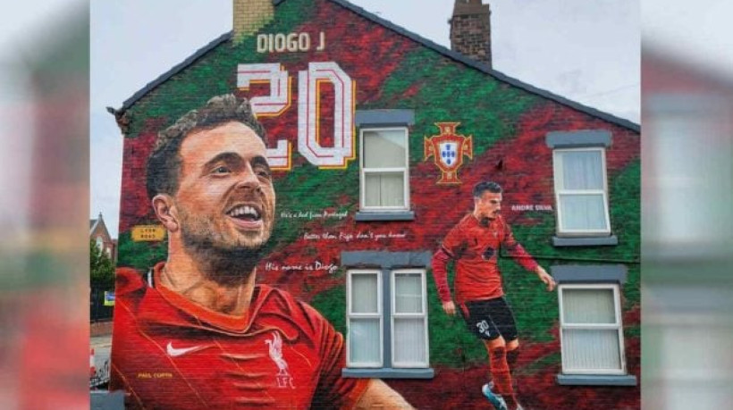 Camisa 20 dos Reds morreu em um acidente de carro, na madruga do dia 03 de julho, quando retornava à Inglaterra para se reapresentar ao clube