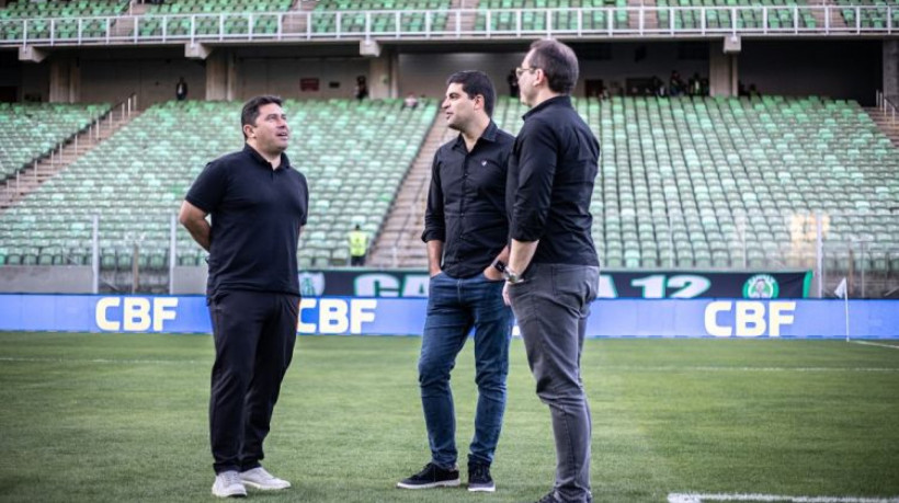 Diretoria do Ceará mira três reforços para o ataque. Na imagem (da esq. para a dir.): presidente João Paulo Silva, executivo de Futebol Lucas Drubscky e CEO de Futebol Haroldo Martins