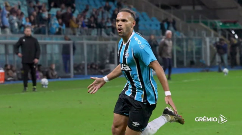 Braithwaite fala sobre renovação com o Grêmio: 'Estou bem aqui no Brasil'