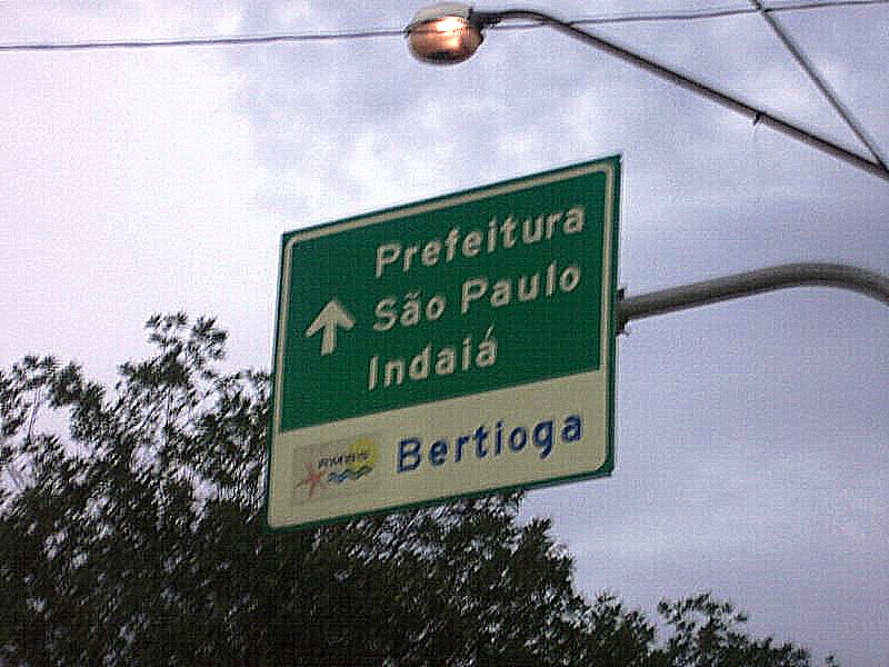 Ela contou que iria para a aula nesse dia e, pela hora do embarque, esse seria o ônibus que pegaria, mas acabou perdendo a hora e desistindo. Ao todo, 18 pessoas morreram no acidente. 