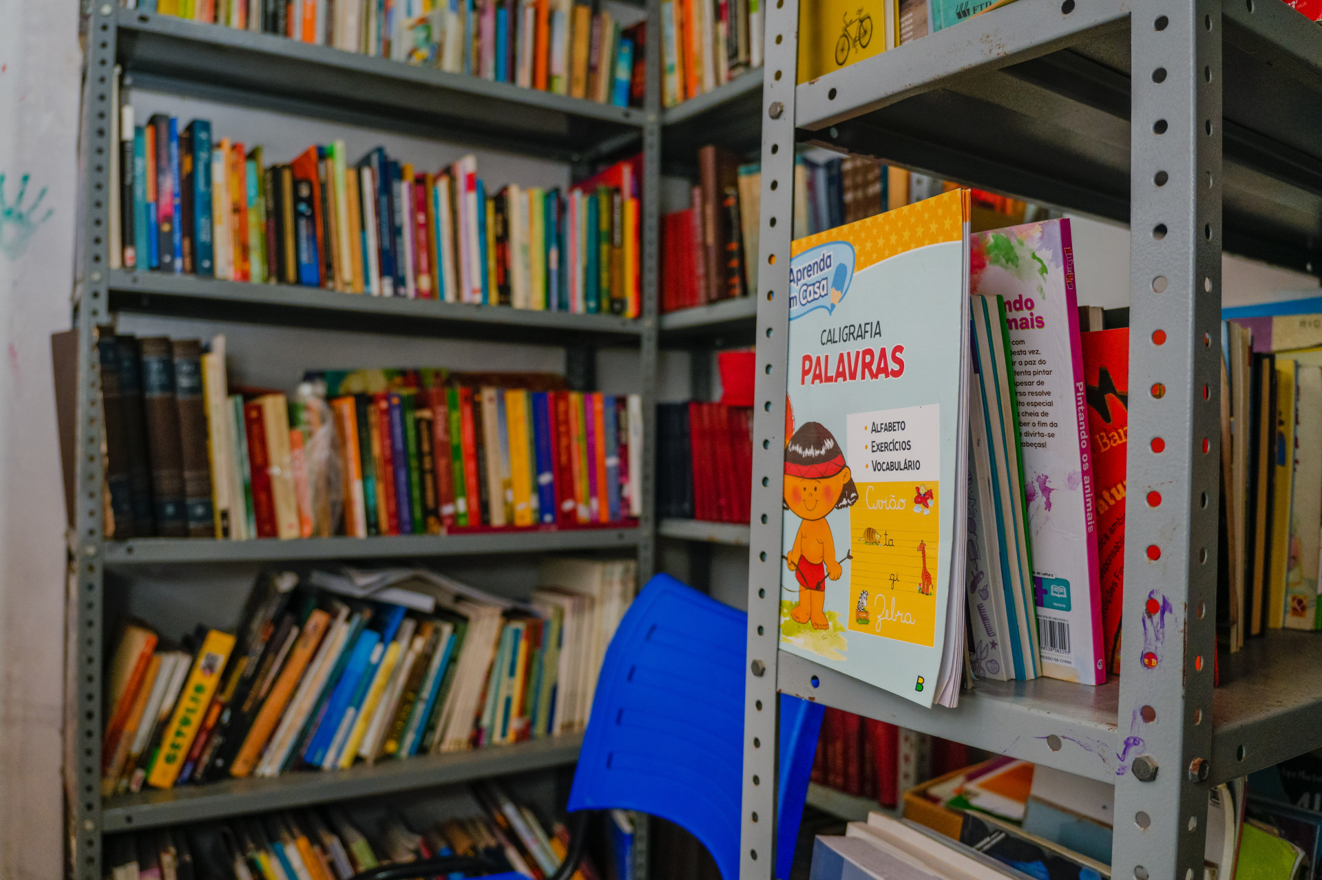  Biblioteca Comunitária Viva A Palavra, no bairro Passaré (Foto: FERNANDA BARROS)