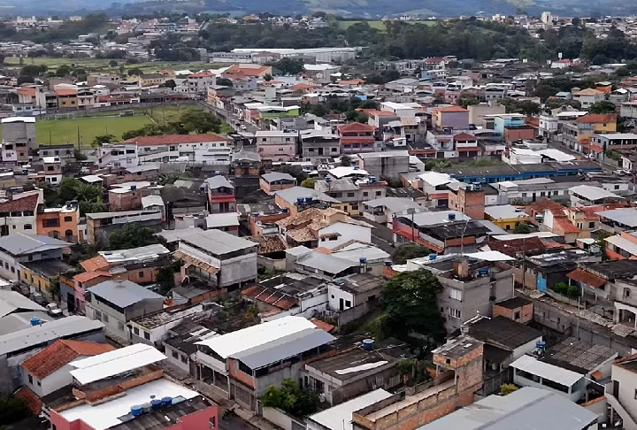 Apesar do tamanho reduzido, a cidade de aproximadamente 8 mil habitantes se destaca por sua economia dinâmica e pela boa qualidade de vida.