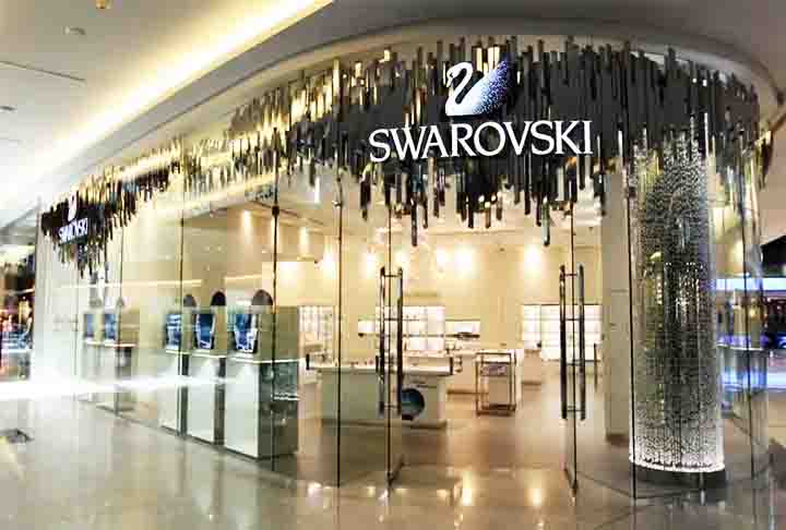 As lojas Swarovski ao redor do mundo são bastante conhecidas por oferecer uma experiência de compra sofisticada e única.