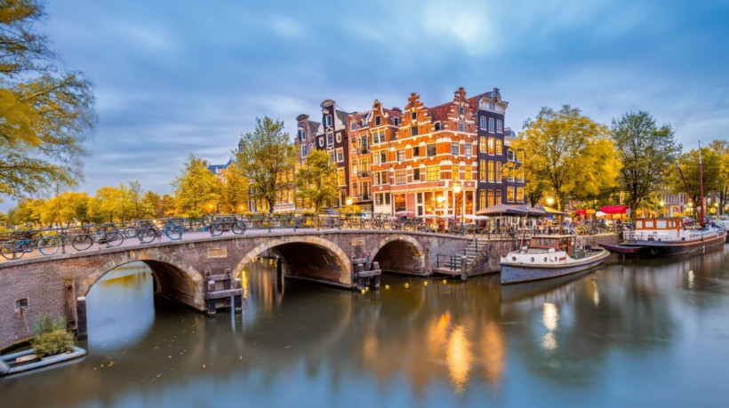 Amsterdã é repleta de atividades para todos os gostos (Imagem: Taiga | Shutterstock)