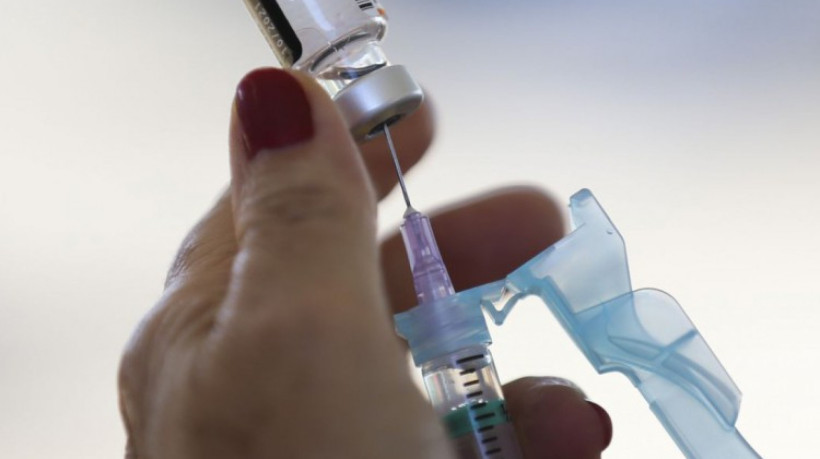 Projetado para ser armazenado no tecido adiposo do usuário, o lenacapavir é liberado lentamente no organismo; saiba mais sobre o medicamento 