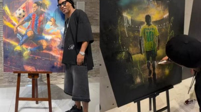 Artista Ariles De Tizi foi o autor das pinturas. O Bruxo esteve presente na exposição e autografou os quadros em sua homenagem