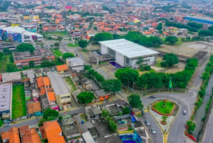 4ª) Poá (São Paulo) - Área: 17,496 km² | População: 103,7 mil habitantes | Densidade populacional: 5.930,8 hab./km².