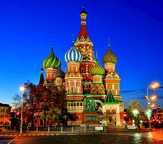 A arquitetura religiosa da Rússia carrega uma estética marcante, repleta de significados históricos, simbólicos e culturais. Basta um breve passeio nas cidades do país para notar o impacto visual das catedrais - testemunhas silenciosas de batalhas, revoluções e fé.