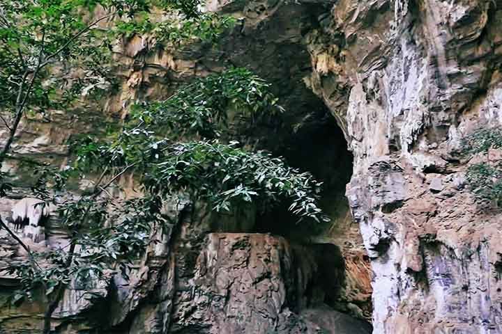 O parque está aberto de segunda a domingo, das 8h às 18h. Nas visitas, que precisam ser feitas com antecipação, é essencial o uso de calçados fechados, roupas longas, chapéu, protetor solar, repelente e água. Ele está em área endêmica de mosquito palha, transmissor da leishmaniose.

