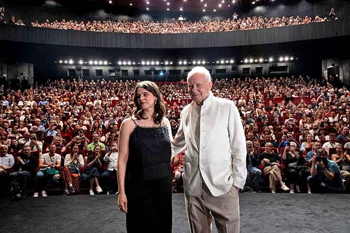 “Sentimental Value” é o novo filme do diretor norueguês Joachim Trier. Ele é estrelado por Stellan Skarsgård, Elle Fanning e Renate Reinsve.
