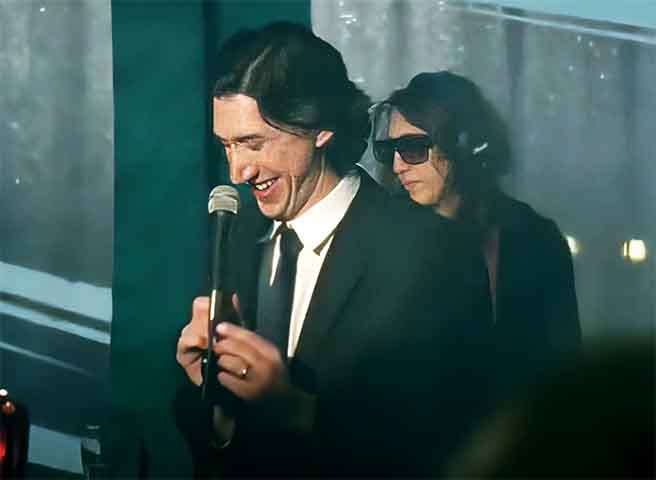 A atuação de Adam Driver em Corações Famintos, em 2014, lhe rendeu o prêmio de Melhor Ator no Festival de Veneza.