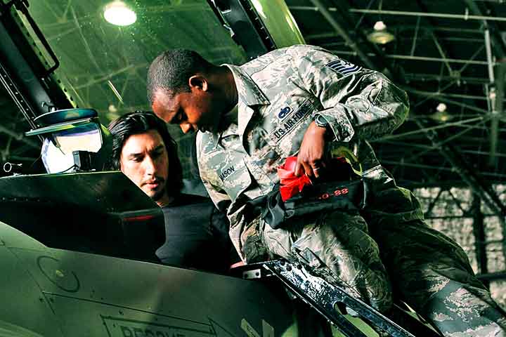 No entanto, ele é apaixonado por causas sociais e fundou a Arts in the Armed Forces, organização sem fins lucrativos que leva apresentações de teatro para os militares dos Estados Unidos.