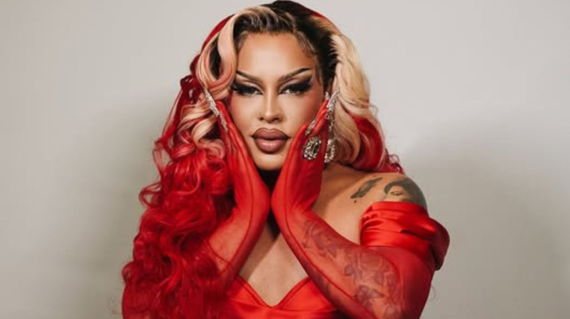 Gloria Groove vive Madame Morrible no musical Wicked