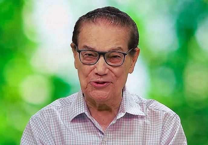 13/5 – Divaldo Franco
O médium e orador espírita faleceu aos 97 anos em Salvador, devido a complicações respiratórias. Reconhecido internacionalmente por sua atuação humanitária e espiritual, publicou mais de 250 livros psicografados. Foi um dos maiores divulgadores do espiritismo no Brasil.