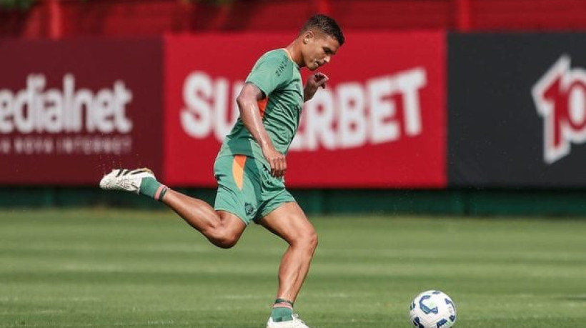 Ignácio, fora por lesão no joelho, dará lugar a Thiago Silva, que retorna ao time titular; Renato pode optar por outras mudanças