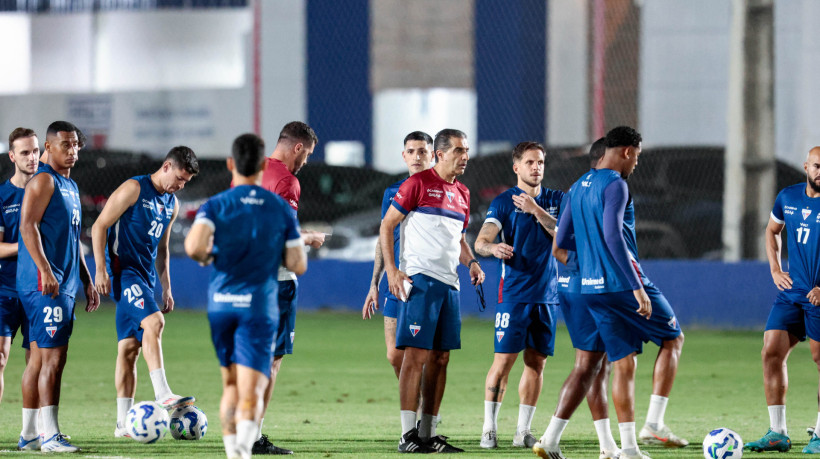 FORTALEZA, CEARÁ, BRASIL, 25-07-2025: Renato Paiva faz treino aberto para a torcida do Fortaleza na Sede do Pici (Foto: Samuel Setubal/ O Povo)