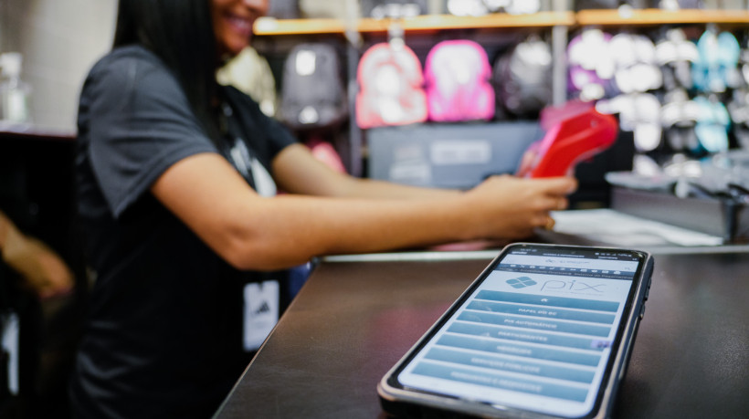 Pix é o sistema de transferências instantâneas do Brasil