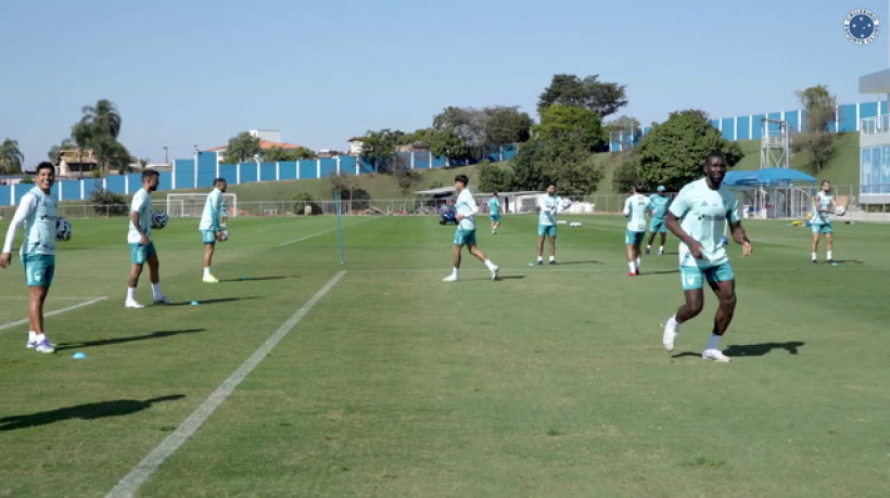 Cruzeiro treina forte para manter liderança contra o Ceará