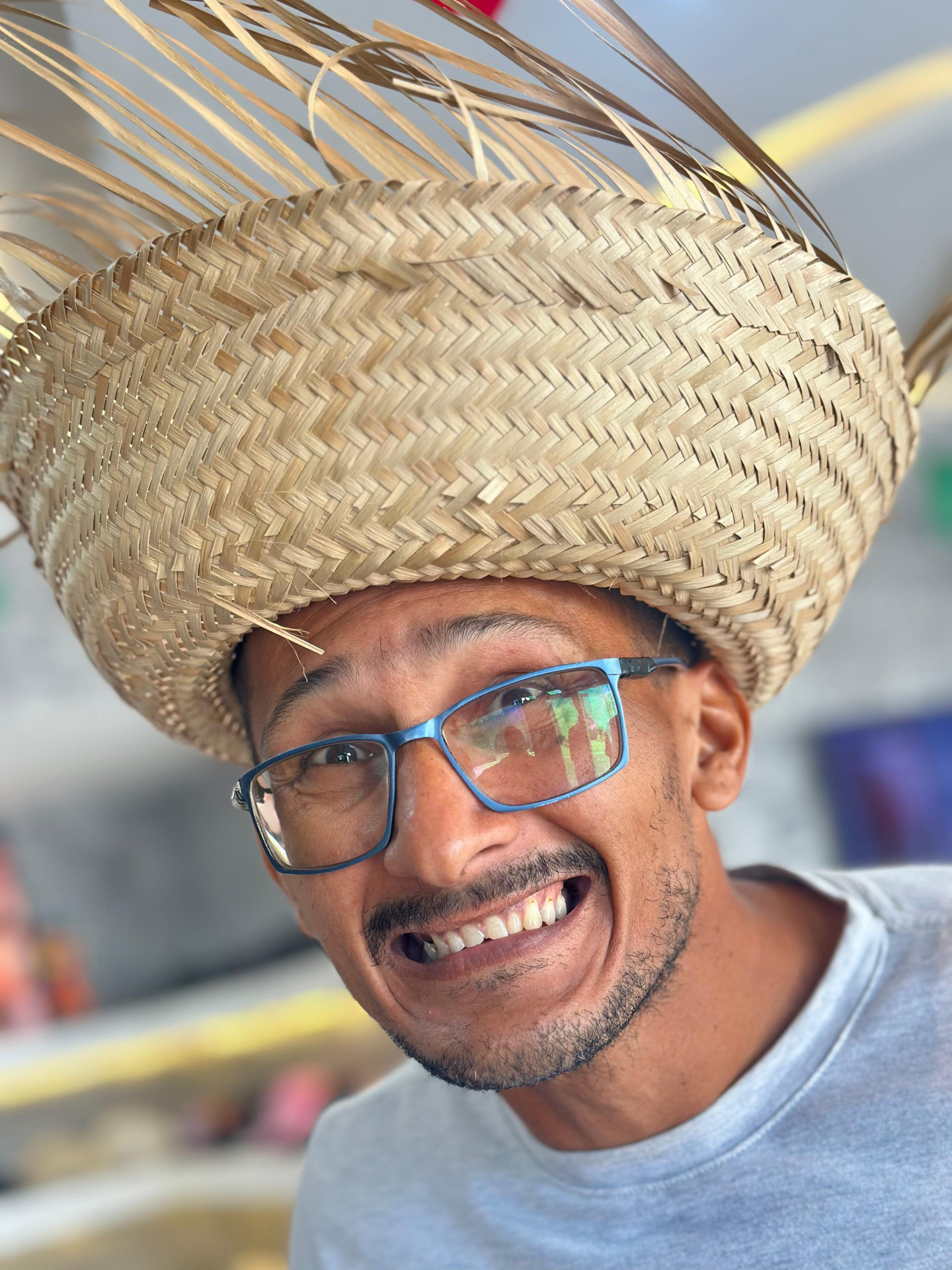 Com irrever&ecirc;ncia e cr&iacute;tica bem-humorada, Katita leva resenha e reflex&atilde;o &agrave;s redes e &agrave;s ruas de Paracuru