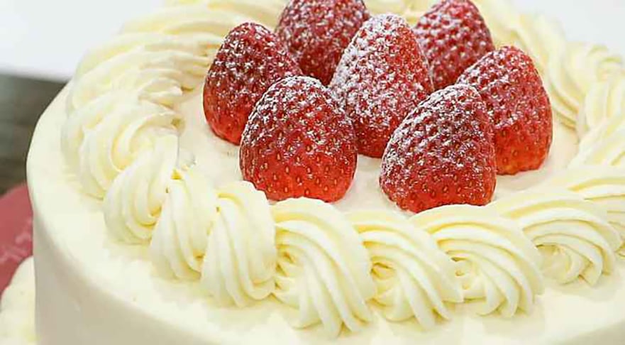 Por ser uma fruta bonita, também é largamente usado em confeitarias para a produção artesanal de guloseimas que, além de saborosas, ficam lindamente decoradas à mesa.