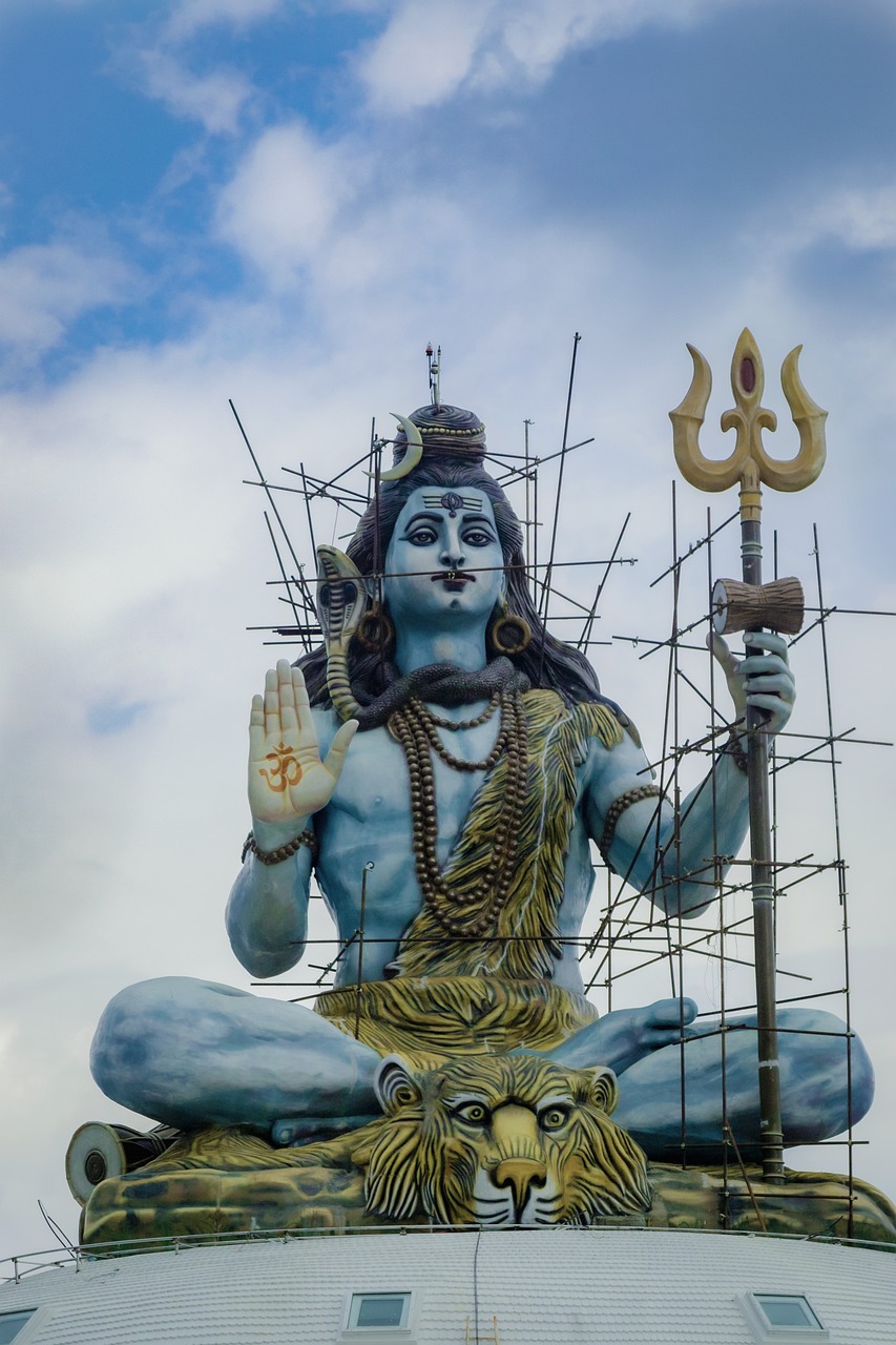A divindade Shiva é uma das mais populares da Mitologia Hindu. Mas há muitos deuses na crença dos seguidores dessa filosofia e religião. 