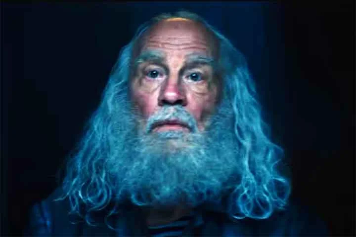 O diretor explicou que Malkovich apareceria em cena no papel de do vilão Ivan Kragoff. O personagem de Malkovich chegou a aparecer em um trailer veiculado em fevereiro. No entanto, na edição de “Quarteto Fantástico: Primeiros Passos” elas foram retiradas.
