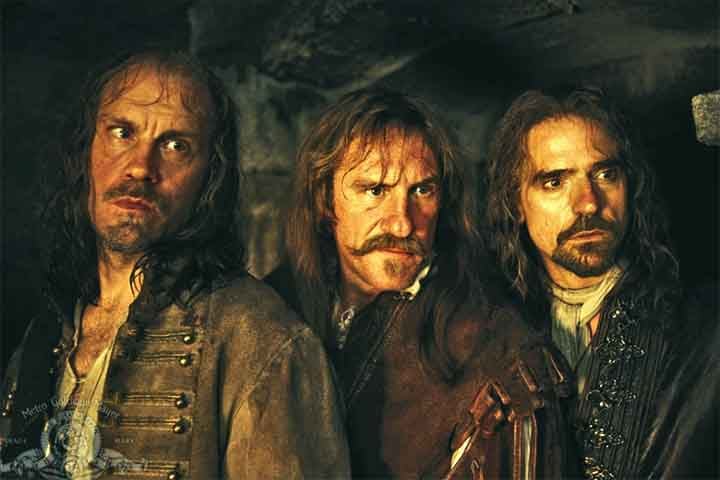Em 1998, ele atuou em “O Homem da Máscara de Ferro”, baseado no romance clássico “Os Três Mosqueteiros”, de Alexandre Dumas. O elenco tem ainda astros como Leonardo DiCaprio, Jeremy Irons e Gérard Depardieu. 

