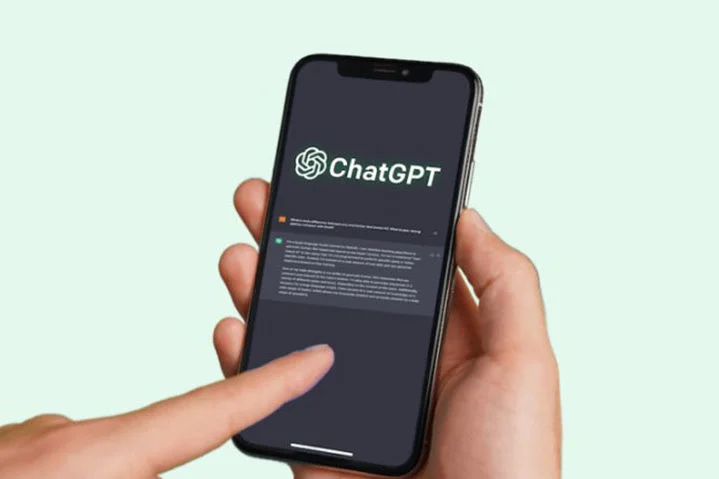 O próprio ChatGPT, em sua tela inicial, alerta: Cheque seus fatos. Embora tenhamos garantias, o ChatGPT pode fornecer informações imprecisas. 