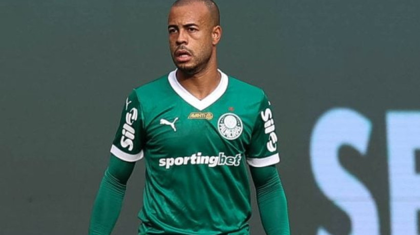 Na iminência de ser oficializado como reforço do Santos, o lateral pediu para antecipar o fim do vínculo com o Alviverde