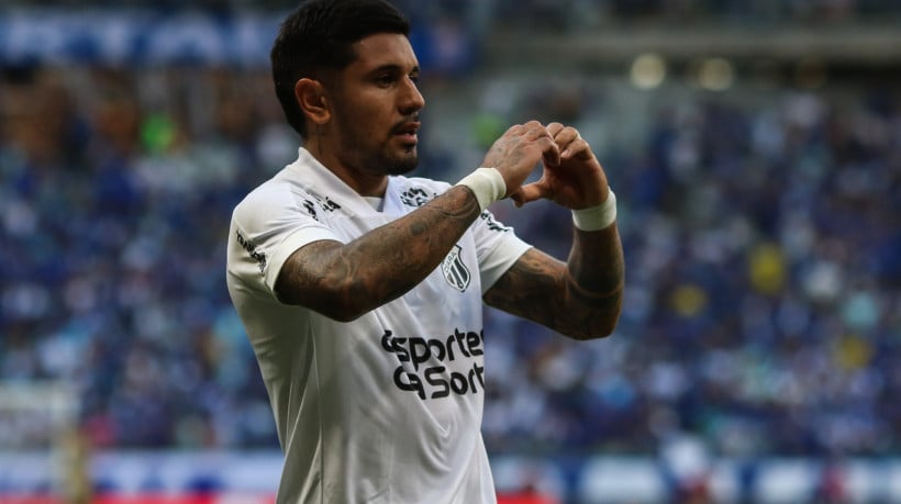 Paraguaio Galeano garantiu o triunfo alvinegro