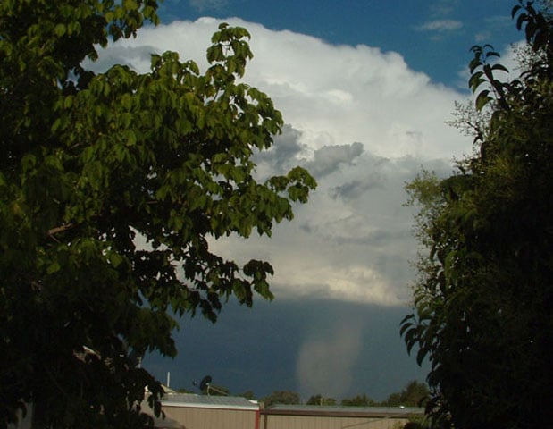 A ocorrência de granizo é mais comum em regiões de clima temperado e tropical durante as estações mais quentes, especialmente na primavera e no verão, quando há maior incidência de tempestades intensas. 