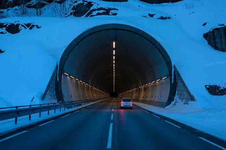 Está em construção na Noruega o túnel rodoviário mais longo e profundo do mundo, uma obra monumental que promete transformar radicalmente a mobilidade na costa oeste do país.