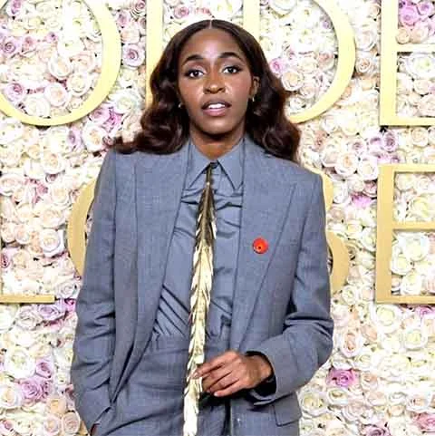 No início da carreira, ela teve experiência com stand-up e criou uma série digital, além de fazer trabalhos como roteirista e de dublagem na série de animação “Big Mouth”. 
