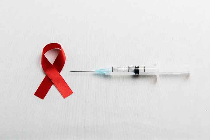 Enquanto a vacina ainda está distante da aplicação clínica, o trabalho representa um salto científico relevante e reforça a aposta crescente na tecnologia de RNA mensageiro como uma das maiores revoluções biomédicas da atualidade.
