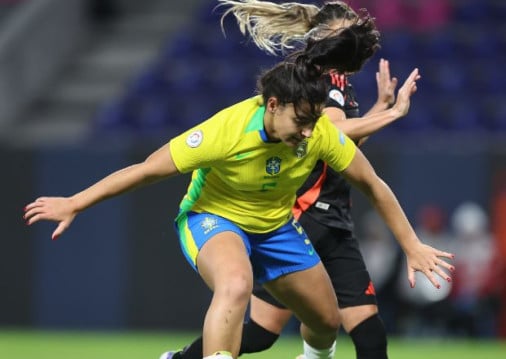 Seleção brasileira feminina ficou no empate em um jogo bastante pilhado diante da Colômbia. 