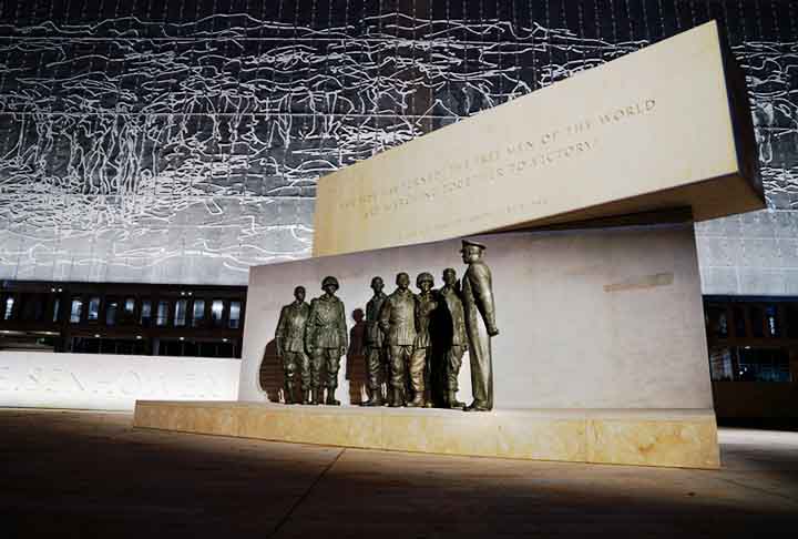 O Memorial Eisenhower (Washington, EUA) homenageia Dwight D. Eisenhower, 34º presidente dos Estados Unidos. Foi erguido em 2020 e fica na base do Capitólio, centro legislativo do Estado norte-americano.
