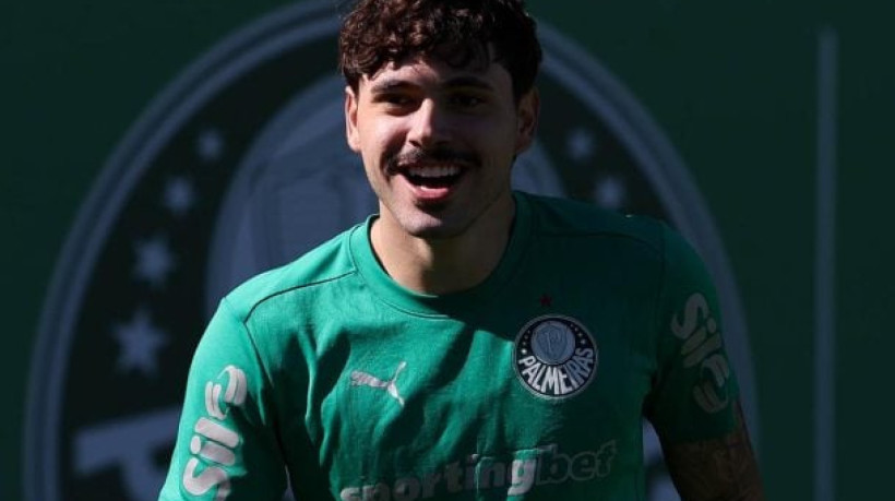 Destaque nos últimos jogos, meia valorizou as últimas atuações da equipe e destacou a dificuldade do clássico contra o Corinthians