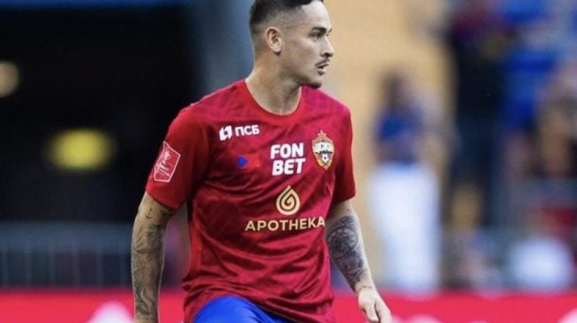 Após a saída de Mayke, clube avança para fechar com Khellven, de 24 anos, e dar mais opções para Abel Ferreira no setor