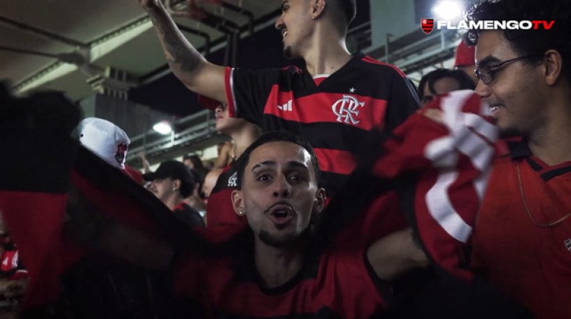 Saúl Ñíguez e Emerson Royal são apresentados no Maracanã