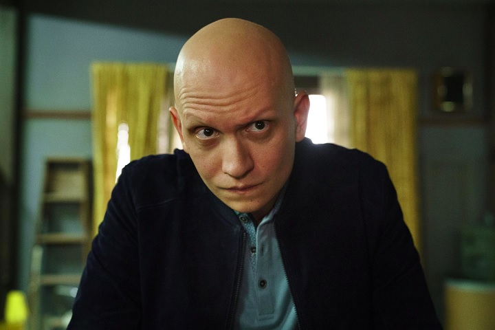 No novo filme de Superman, o Metamorfo foi interpretado por Anthony Carrigan, ator conhecido pelas séries Barry e Gotham, além do filme A Morte de um Unicórnio, de 2025.