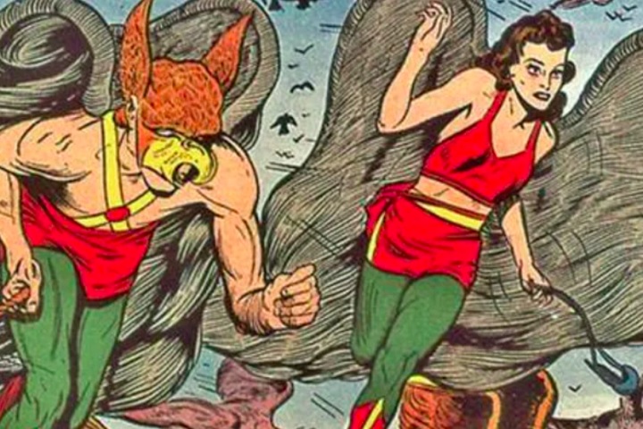 Mulher-Gavião (Kendra Saunders): Uma das encarnações mais conhecidas da Mulher-Gavião, foi criada por David S. Goyer, James Robinson e Stephen Sadowski, aparecendo pela primeira vez nos quadrinhos em 1999.