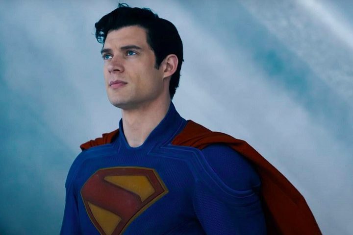 Um detalhe que vem chamando a atenção dos fãs é a participação de outros quatro heróis da DC na trama. Conheça mais sobre cada um!