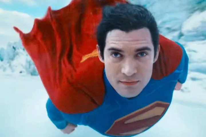 O novo filme do Superman, dirigido por James Gunn, estreou no Brasil no dia 10 de julho, marcando uma nova fase do herói nas telas.
