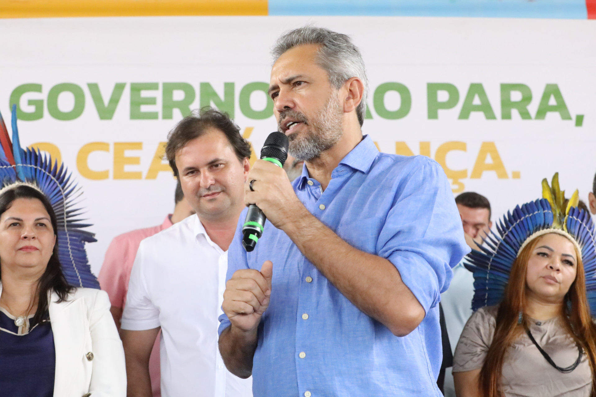 Elmano participa da inauguração da primeira areninha em território indígena do Ceará