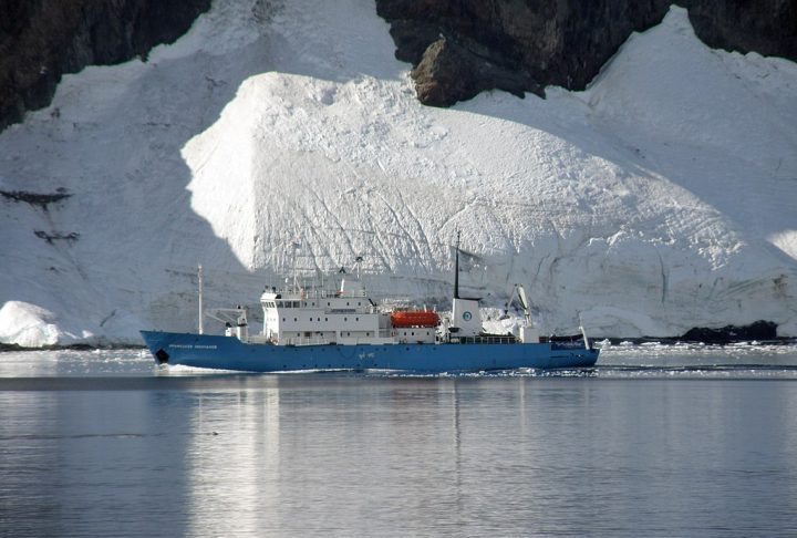 O achado ocorreu por acaso durante a expedição APU-2025, a bordo do navio de pesquisa Professor Molchanov, coordenada pelo Instituto de Pesquisa do Ártico e Antártico (AARI).