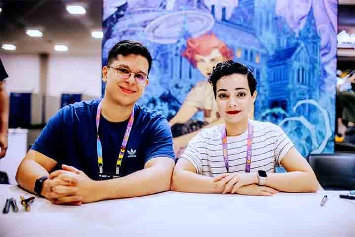 Em 2020, ela já havia recebido o Rudolph Dirks Award, na Alemanha, como melhor artista de quadrinhos da América do Sul por “Sandman Universe: The Dreaming”, e em 2022, o Troféu HQ Mix como artista brasileira de relevância internacional .
